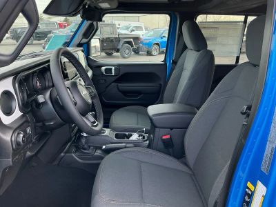 2026 Jeep Wrangler - Photo 10