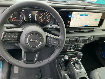 2026 Jeep Wrangler - Photo 15