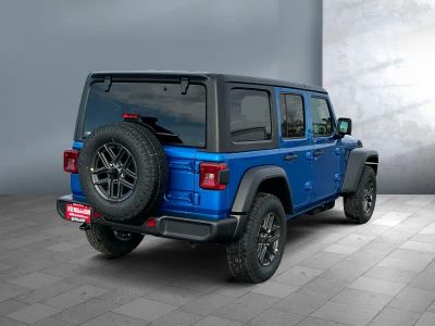2026 Jeep Wrangler - Photo 6