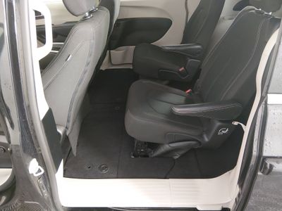 2023 Chrysler Voyager - Photo 21