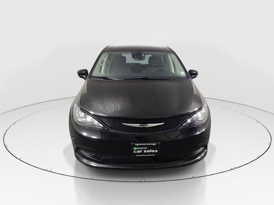 2023 Chrysler Voyager - Photo 2