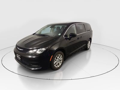 2023 Chrysler Voyager - Photo 3