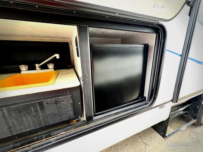 2022 Coachmen Freedom Express Select — photo 19 view