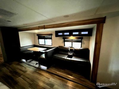 2022 Coachmen Freedom Express Select — photo 9 view