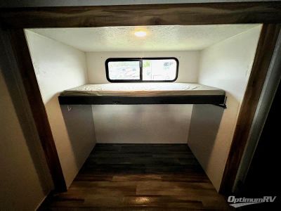 2022 Coachmen Freedom Express Select — photo 11 view