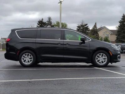 2024 Chrysler Pacifica — interior view