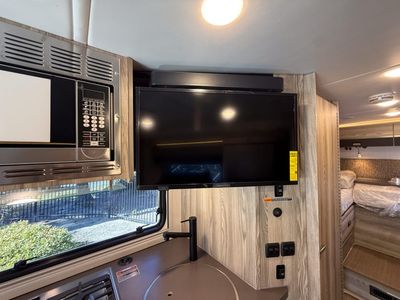 2025 Winnebago VIEW - Photo 9