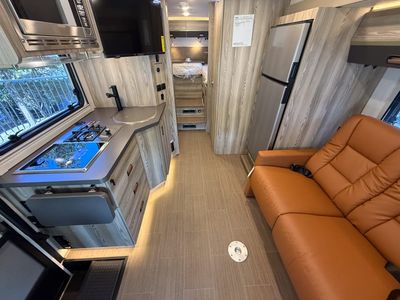2025 Winnebago VIEW - Photo 3