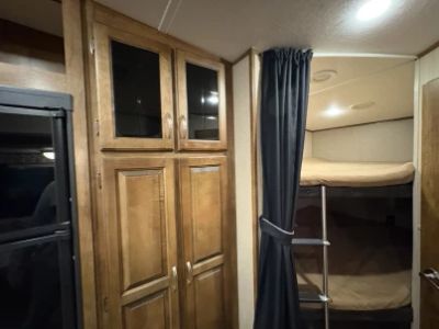 2015 Coachmen Chaparral X-Lite — photo 18 view