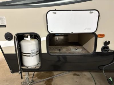 2015 Coachmen Chaparral X-Lite — photo 13 view
