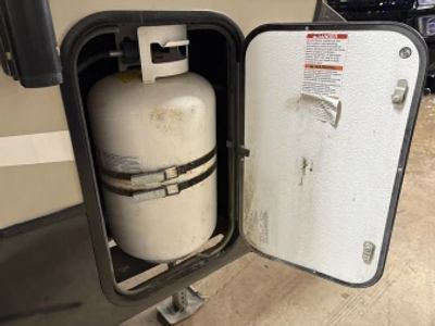 2015 Coachmen Chaparral X-Lite — photo 10 view