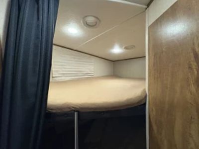 2015 Coachmen Chaparral X-Lite — photo 20 view