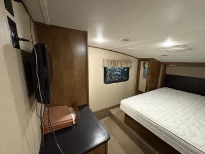 2015 Coachmen Chaparral X-Lite — photo 29 view