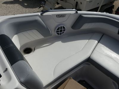 2023 Chaparral 21 SSi - Photo 12