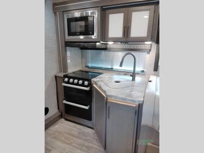 2023 Thor Motor Coach Quantum - Photo 46