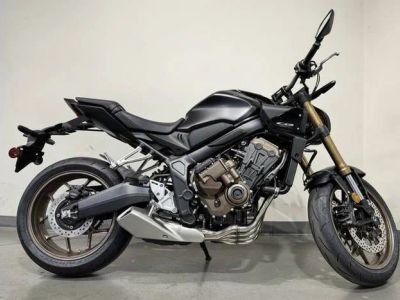 2026 Honda® CB650R E-Clutch — front three-quarter view