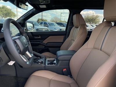 2026 Toyota 4Runner Hybrid - Photo 2