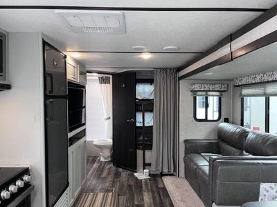 2020 Keystone Bullet — photo 8 view
