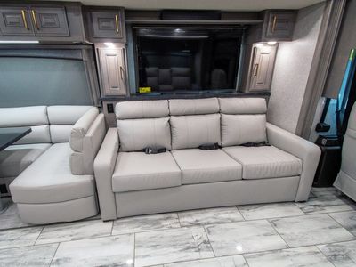 2026 Fleetwood Discovery LXE - Photo 9