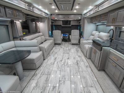 2026 Fleetwood Discovery LXE - Photo 3