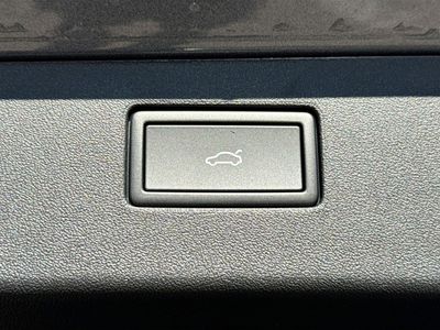 2026 Volkswagen Tiguan — photo 13 view