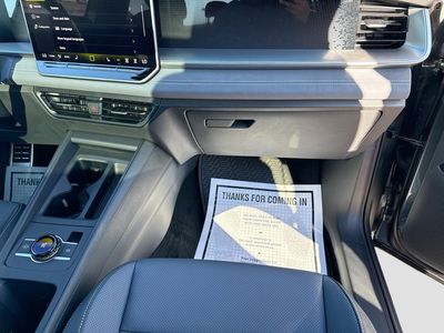 2026 Volkswagen Tiguan — photo 18 view