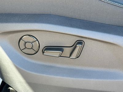 2026 Volkswagen Tiguan — photo 25 view