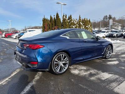 2017 INFINITI Q60 3.0t Premium — detail view