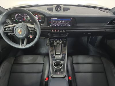2026 Porsche 911 - Photo 13