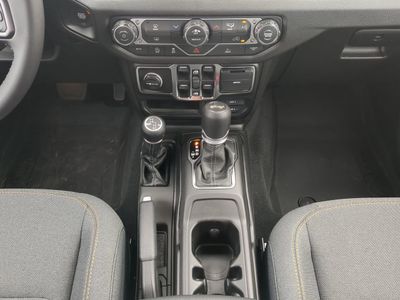 2026 Jeep Wrangler — photo 20 view