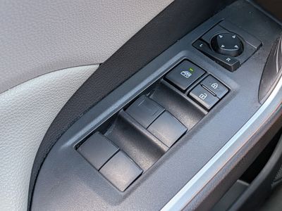 2019 Toyota RAV4 - Photo 23