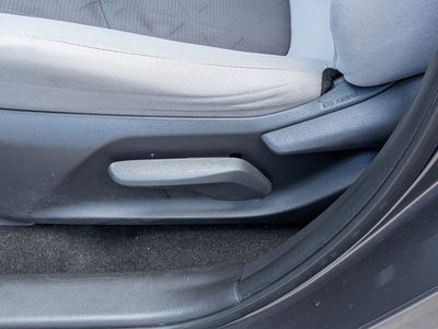 2019 Toyota RAV4 - Photo 21