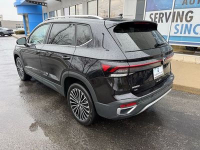 2025 Volkswagen Taos - Photo 13