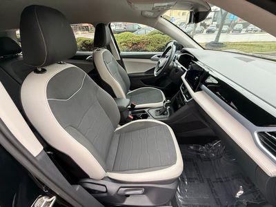 2025 Volkswagen Taos - Photo 41