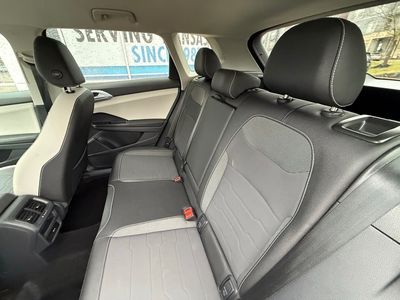2025 Volkswagen Taos - Photo 29