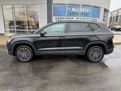 2025 Volkswagen Taos - Photo 2