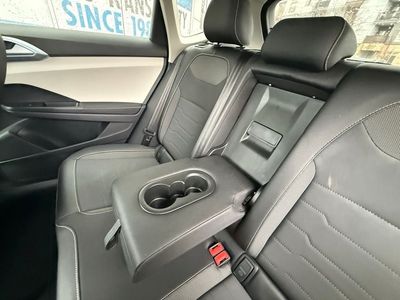 2025 Volkswagen Taos - Photo 30