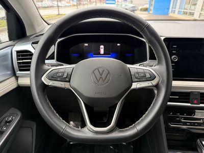 2025 Volkswagen Taos - Photo 18