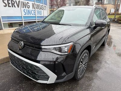 2025 Volkswagen Taos - Photo 9