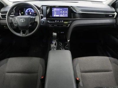 2025 Toyota Camry FWD - Photo 29