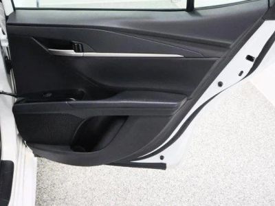 2025 Toyota Camry FWD - Photo 32