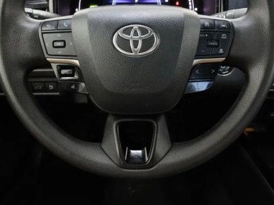 2025 Toyota Camry FWD - Photo 23