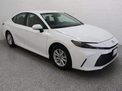2025 Toyota Camry FWD - Photo 4