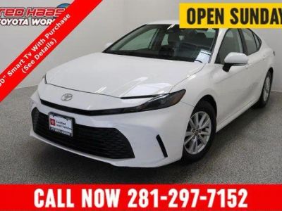 2025 Toyota Camry FWD - Photo 1