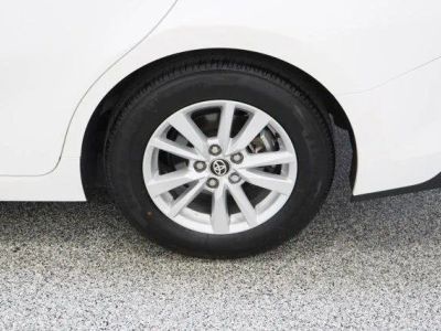 2025 Toyota Camry FWD - Photo 10