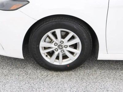2025 Toyota Camry FWD - Photo 11