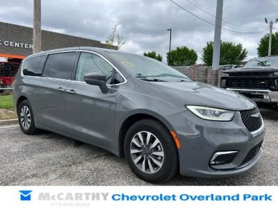 2022 Chrysler Pacifica - Photo 1