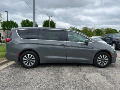 2022 Chrysler Pacifica - Photo 2