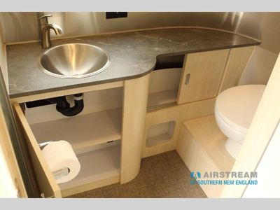 2025 Airstream Flying Cloud - Photo 29