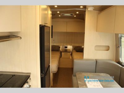 2025 Airstream Flying Cloud - Photo 9